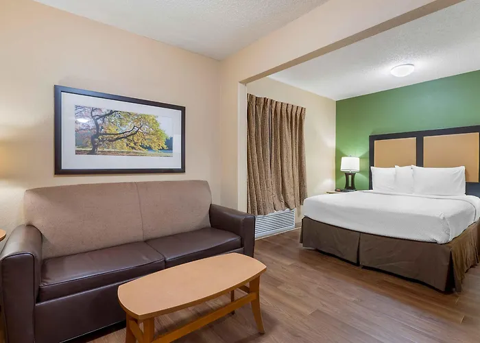 Extended Stay America Suites - Chicago - Lombard - Yorktown Center